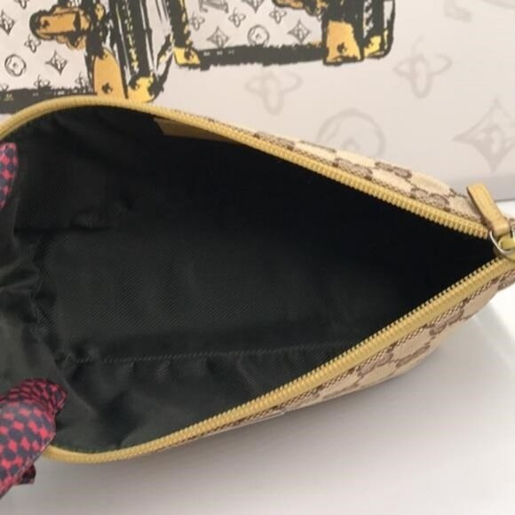 Pre Love Authentic Gucci GG Canvas Accessory Pouch Mini Bag – Beige/Khaki - Picture 4 of 12